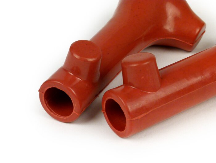 Stand feed rubber-OEM QUALITY- Ø 15mm - Vespa Wideframe VM, VN, VB, VL, GS150 / GS3 VS1-VS5 - red