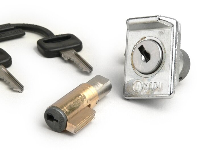 Lock set -PIAGGIO 38,5x4mm- Vespa PX (-1984), V50 Special (V5A2 till 3T), GT125 (VNL2T, since no. 62685), GTR125 (VNL2T), TS (VNL3T), PV125 (VMA2T, since no. 028960), ET3 (VMB1T), Super 150 (VBC1T) - 2-pieces