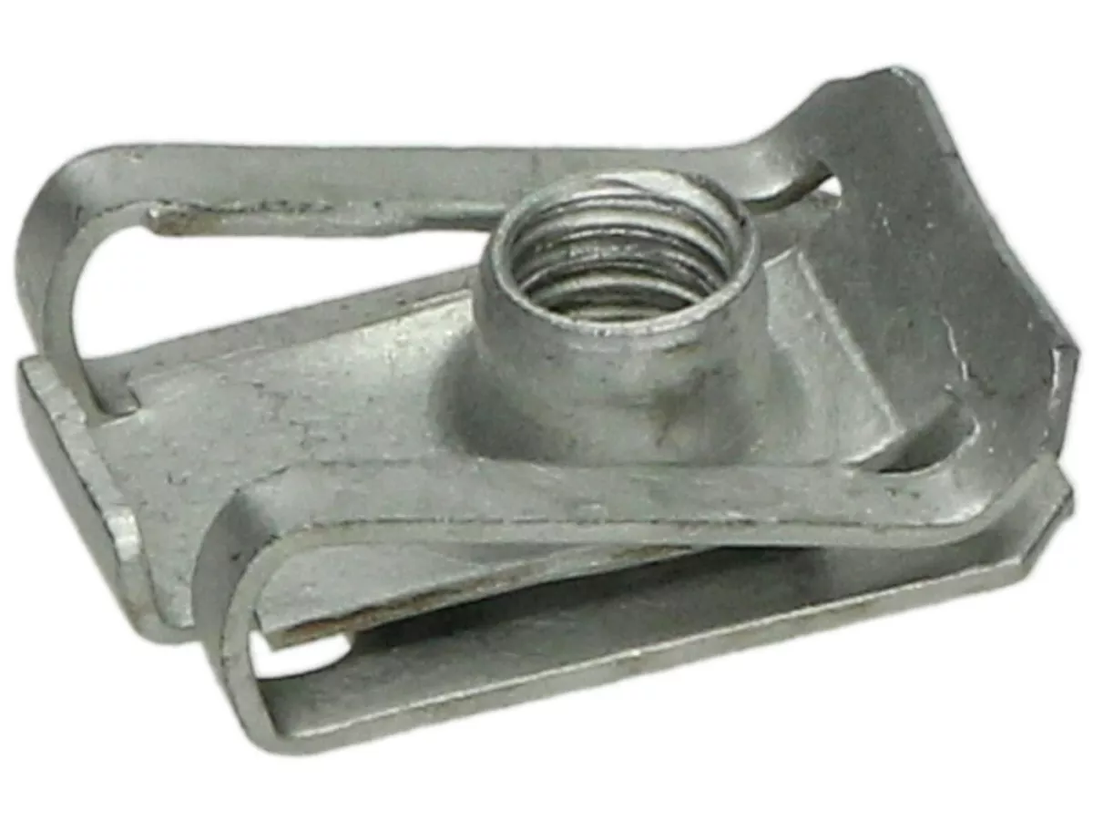 Plaatmetaal moer -PIAGGIO- M6