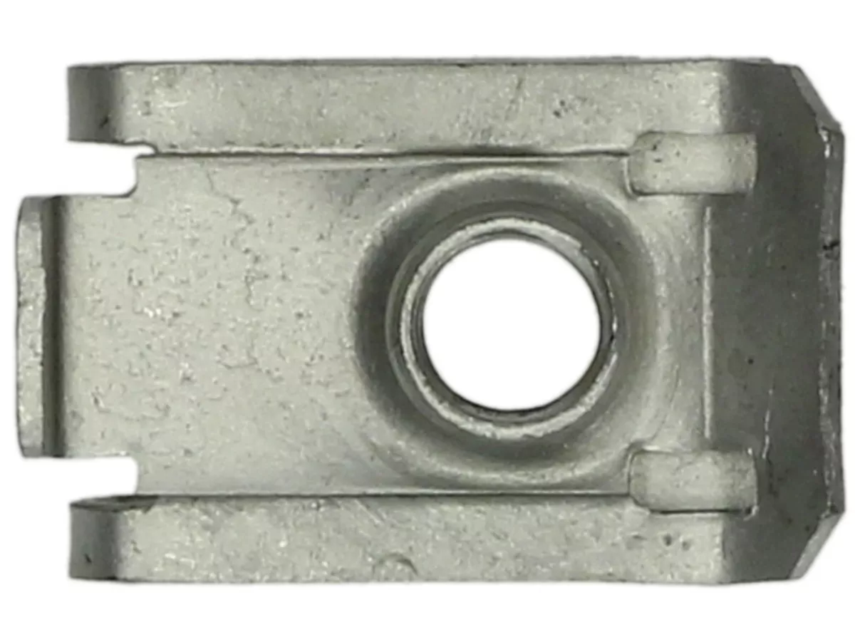 Plaatmetaal moer -PIAGGIO- M6