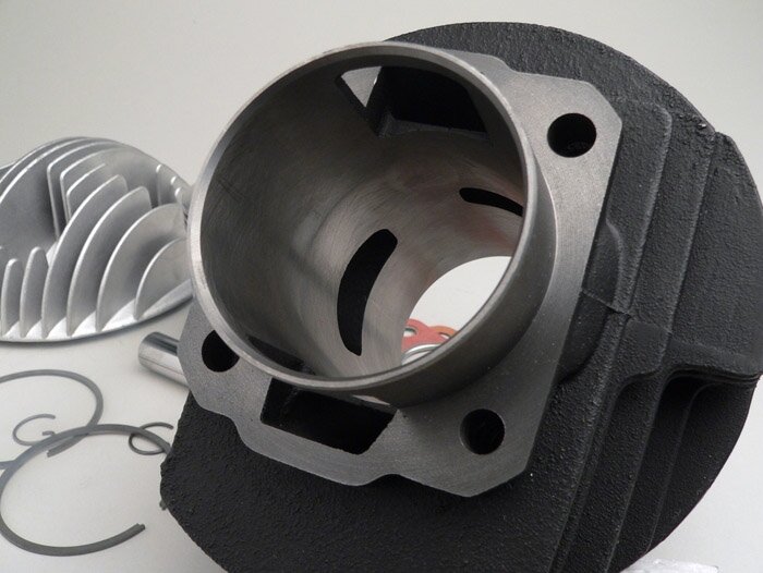 Cylinder -DR 133 ccm 3 överföringsportar- Vespa PV125 ,ET3 125, PK80-125