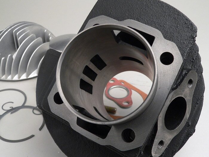 Cylinder -DR 133 ccm 3 överföringsportar- Vespa PV125 ,ET3 125, PK80-125