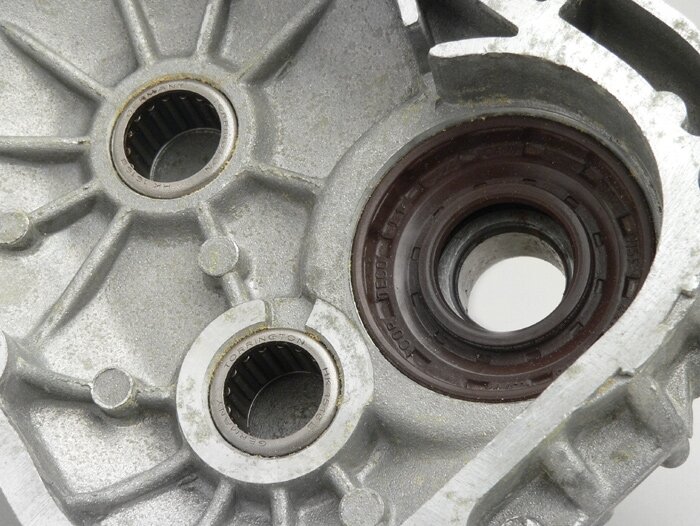 Gearbox cover -PIAGGIO- Piaggio TPH 125 (ZAPM02000)