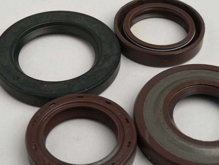 Oil seal set engine -OEM QUALITY- Piaggio 125-180 cc 2-stroke