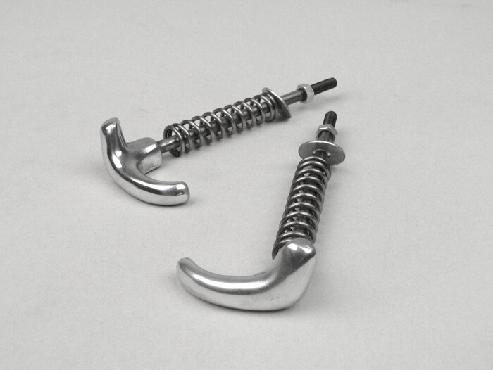 Set pengunci penutup samping -IMPOR- Vespa PX (model dengan kunci eksternal), Rally180 (VSD1T), Rally200 (VSE1T), TS, SS180 (VSC1T), GS160 / GS4 (VSB1T)