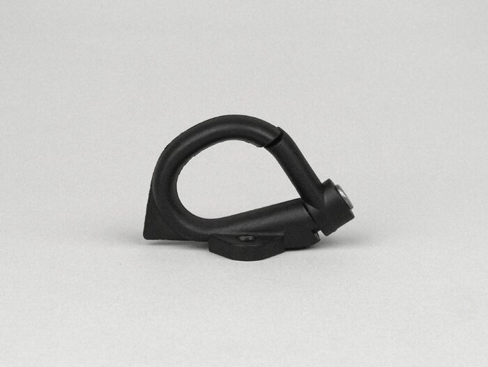 Gancio portapacchi -PIAGGIO- Vespa V50, V90, PV, ET3, PK, PX, T5 125cc, Rally, Sprint, GT, GTR, SS180, GL, Super, GS160, GS 150, VNA, VNB, VBA, VBB - Nero (plastica)