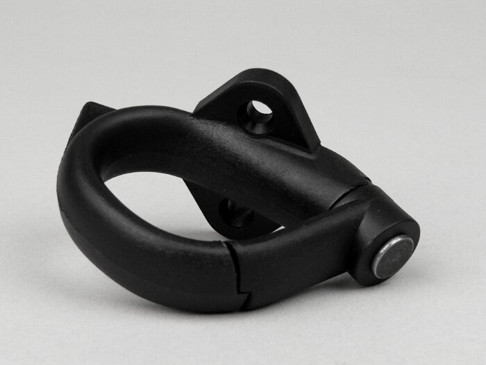 Gancio portapacchi -PIAGGIO- Vespa V50, V90, PV, ET3, PK, PX, T5 125cc, Rally, Sprint, GT, GTR, SS180, GL, Super, GS160, GS 150, VNA, VNB, VBA, VBB - Nero (plastica)