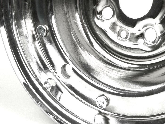 Wiel -VESPA 1,80-9 inch staal - Vespa (Type V50 9 inch - 4 gaats binnenin) - Chroom