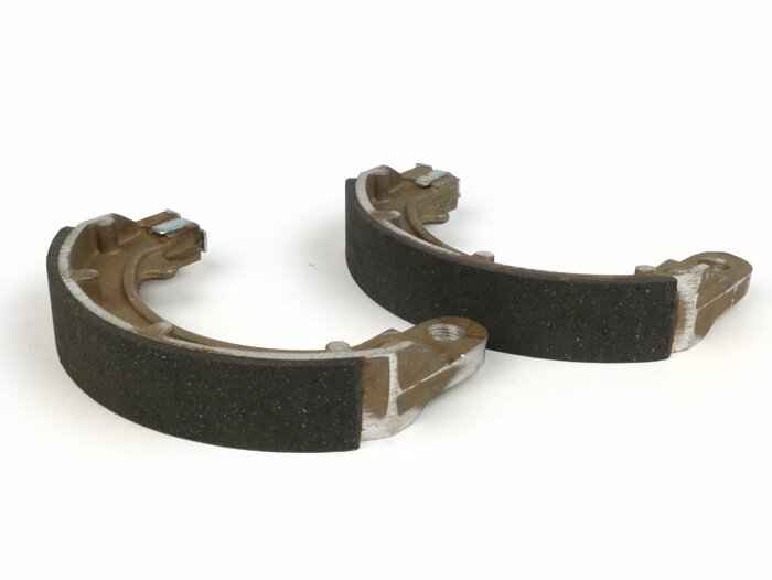 Brake shoes -MAKINO Ø=150x25mm- Vespa Rally180 (VSD1T), Rally200 (VSE1T) (f), Sprint (f), TS (f), GT125 (VNL2T) (f), GTR125 (VNL2T) (f), GL150 (VLA1T) (f), SS180 (f), GS160 (f), GS150 / GS3 (VS1T-VS4T) (f/r) (VS5T) (f)