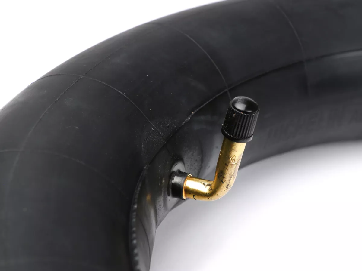 Binnenband -MICHELIN 10 inch- 3.00-10, 3.50-10, 90/90-10, 100/80-10, 100/90-10 10 - Ventielstand Vespa