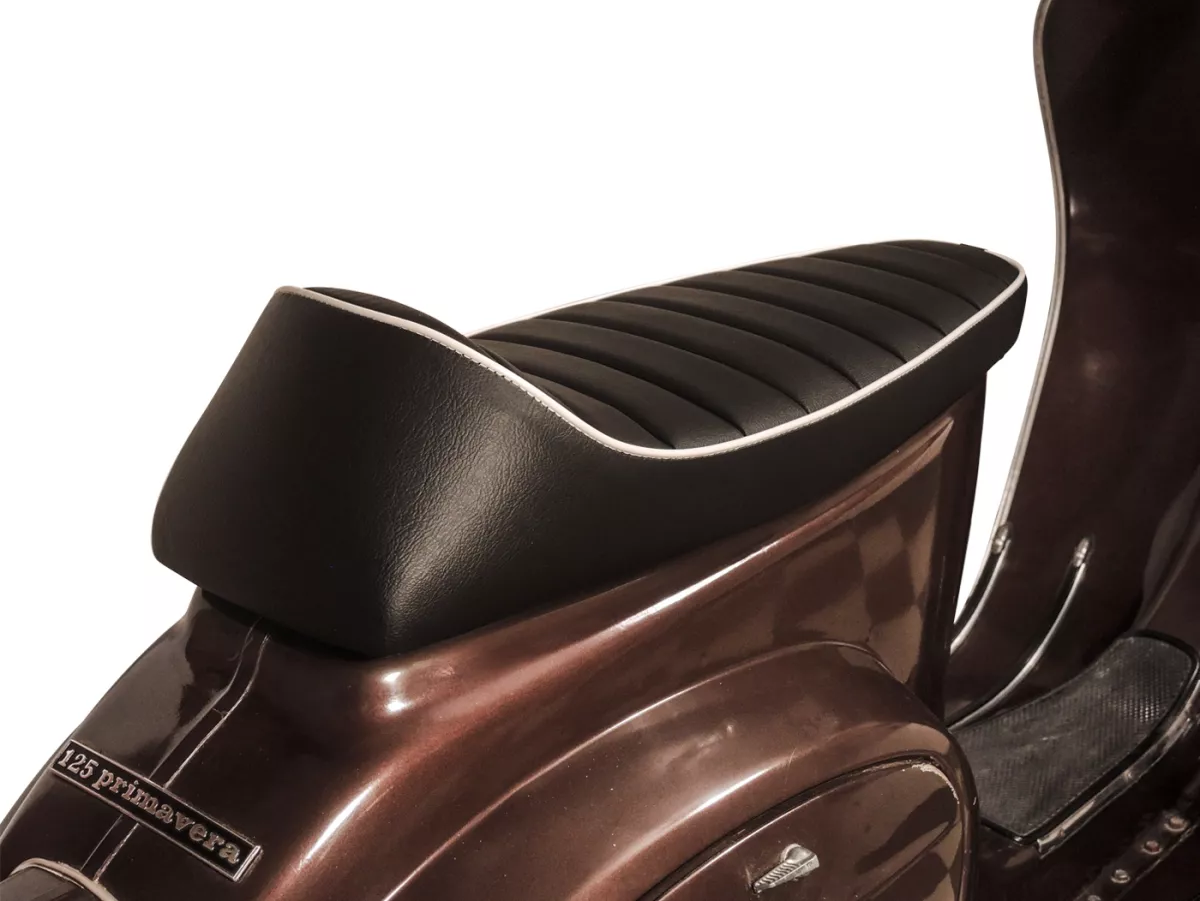 Seat -FASTBACK 2.0- Vespa V50, PV125, ET3 - black / white