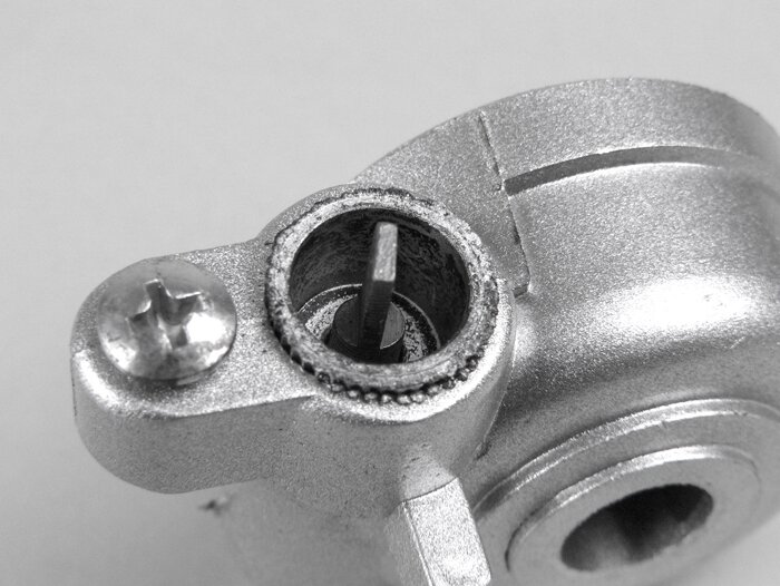 Toerentalregelaar -OEM KWALITEIT- GY6 (4-takt) 50 ccm (139QMA, 139QMB) - montage met zijschroef