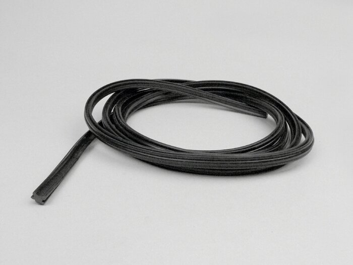 Loopvlakstrook rubber -OEM KWALITEIT, B=9mm- Vespa V50, PV125, ET3 - 2780mm