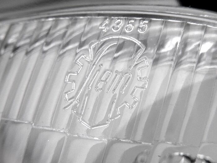 Headlight -SIEM trapezoid- Vespa Sprint150 (VLB1T), GL150 (VLA1T), GT125 (VNL2T), GTR125 (VNL2T), SS180 (VSC1T) - glass, incl. headlight rim, without headlamp plug