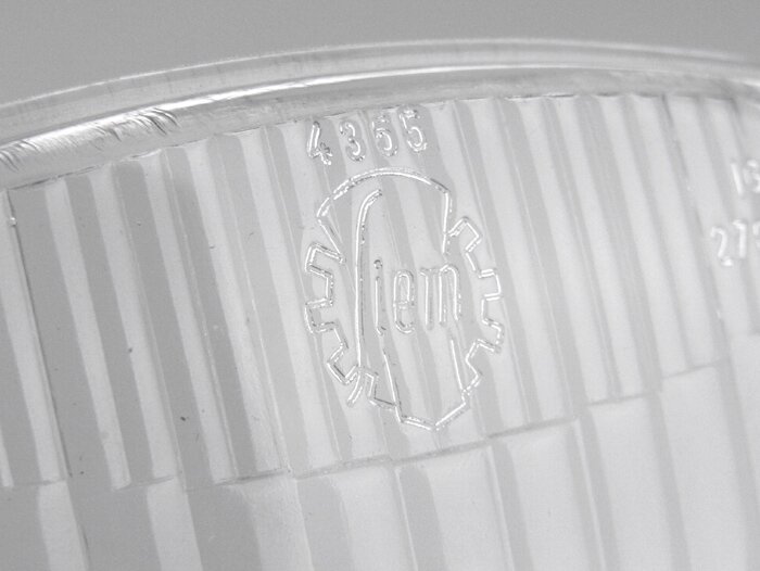 Headlight lens -SIEM trapezoid- Vespa Sprint150 (VLB1T), GL150 (VLA1T), GT125 (VNL2T), SS180 (VSC1T) - glass
