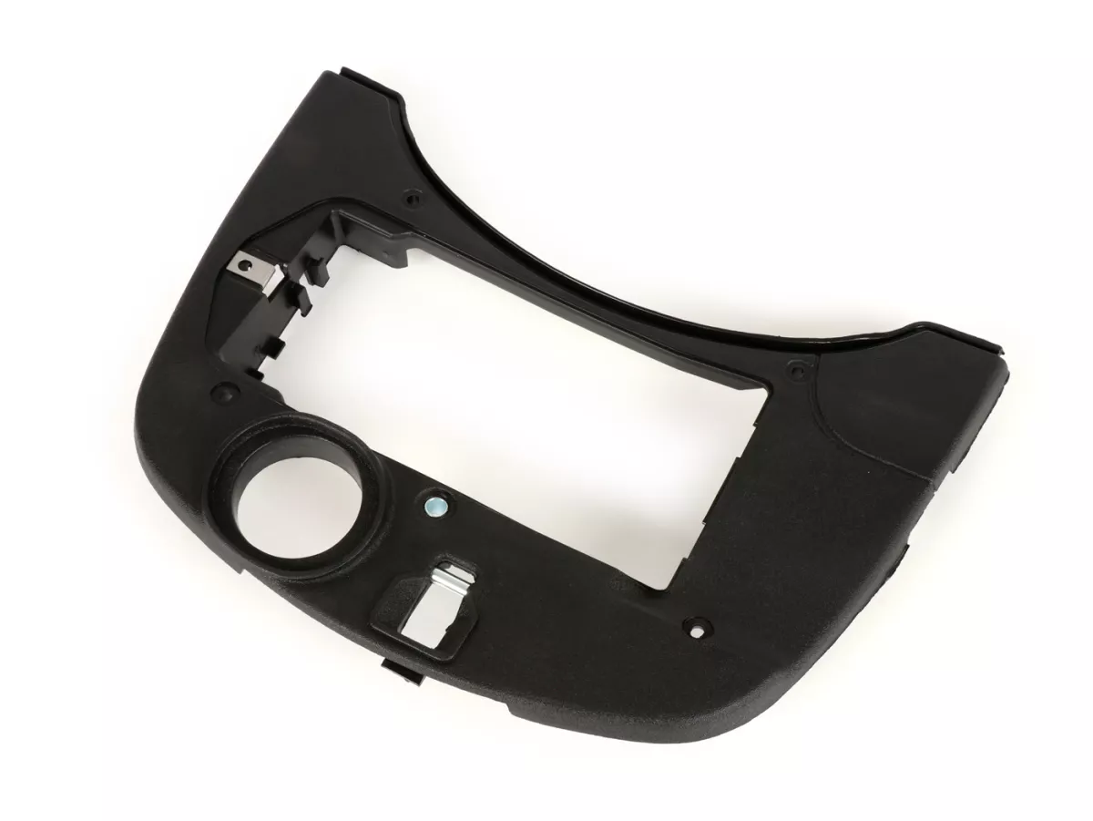 Skydd bakom hjälmfacket -PIAGGIO- Vespa ET4 (ZAPM04, ZAPM19, ZAPC26), Vespa LX (ZAPC38, ZAPM44,ZAPM68), Vespa LXV (ZAPC38, ZAPM44,ZAPM68), Vespa S (ZAPC38, ZAPM44,ZAPM68)