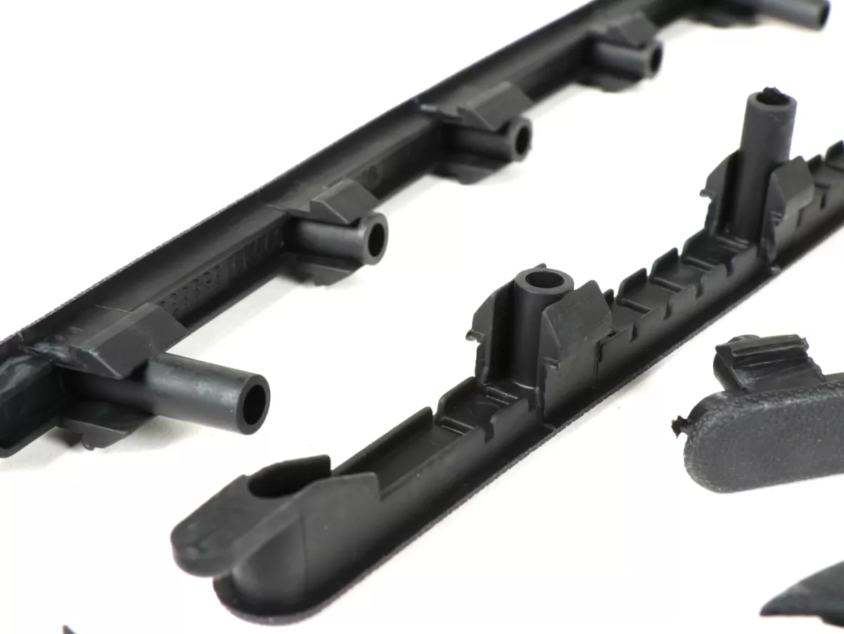Set strisce battistrada, nero -PIAGGIO- Vespa GT 250 (ZAPM45102), Vespa GT L 125 (ZAPM31100, ZAPM31101), Vespa GT L 200 (ZAPM31200), Vespa GTS 125 (ZAPM31300, ZAPMA3100, ZAPMA3200, ZAPMA3700), Vespa GTS 150 (ZAPMA3200, ZAPMA3100), Vespa GTS 250 (ZAPM45100