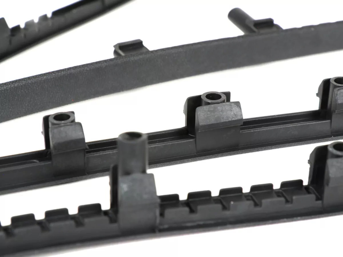 Set strisce battistrada, nero -PIAGGIO- Vespa GT 250 (ZAPM45102), Vespa GT L 125 (ZAPM31100, ZAPM31101), Vespa GT L 200 (ZAPM31200), Vespa GTS 125 (ZAPM31300, ZAPMA3100, ZAPMA3200, ZAPMA3700), Vespa GTS 150 (ZAPMA3200, ZAPMA3100), Vespa GTS 250 (ZAPM45100
