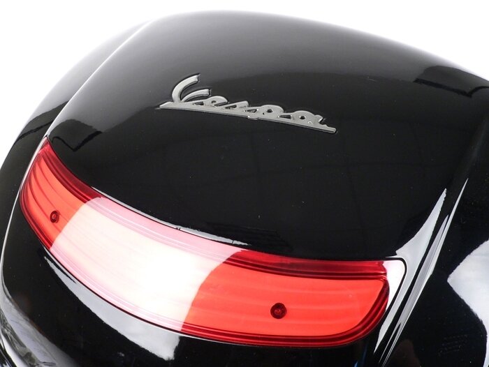 Topcase - PIAGGIO Vespa- 32l, black (094)- Vespa LX, Vespa S, Vespa PX  fits also Vespa Primavera, Sprint, LX, GTS, ET2, ET4