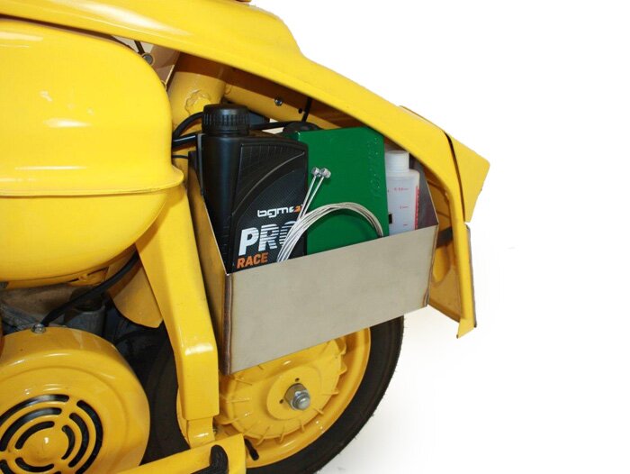 Bagagebox onder zijdeksel -TD-Customs- Lambretta LI (serie 3), TV (serie 3), LIS, SX, DL, GP