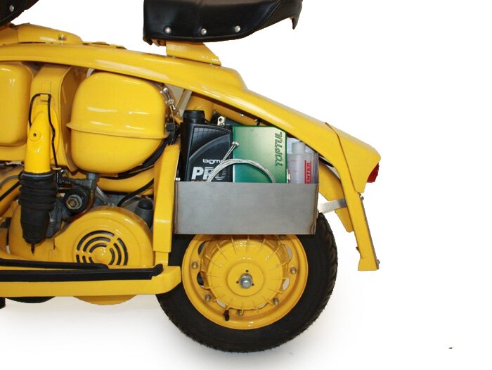 Bagagebox onder zijdeksel -TD-Customs- Lambretta LI (serie 3), TV (serie 3), LIS, SX, DL, GP