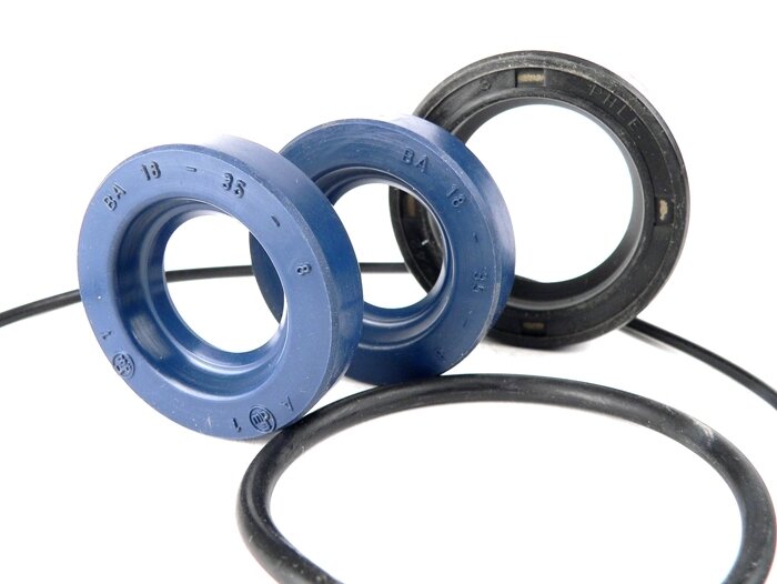 Oil seal set engine -OEM QUALITY- Vespa Wideframe V1, V15