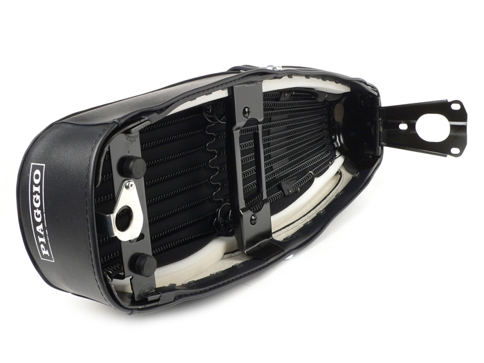 Seat -OEM QUALITY- Vespa Rally180 (VSD1T), Rally200 (VSE1T) - with Piaggio logo