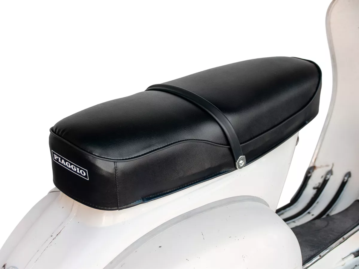 Seat -OEM QUALITY- Vespa Rally180 (VSD1T), Rally200 (VSE1T) - with Piaggio logo