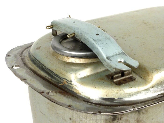 Tank -PREMIUM XXL 8.75l, oiled sheet metal, incl. hinged fuel filler cap- Vespa Largeframe PX (-1984), VNA, VNB, VBA, VBB, GL150 (VLA1T), Super, Sprint150 (VLB1T), GT125 (VNL2T), GTR125 (VNL2T), TS125 (VNL3T), Rally180 (VSD1T)