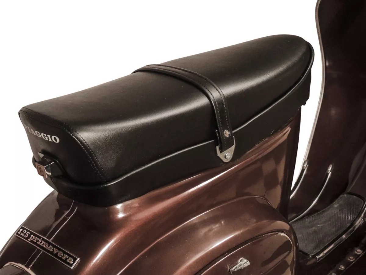 Seat -OEM QUALITY- Vespa ET3 - with lock - with Piaggio logo - black - fits also V50, 50N, V90, PV125