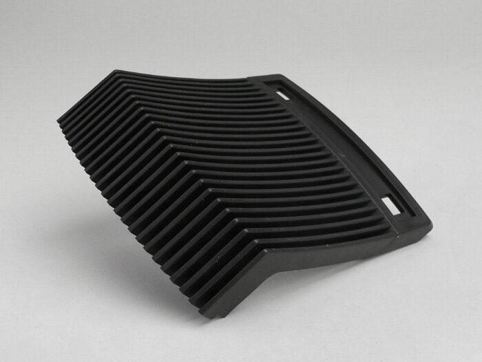 Grille descente de klaxon -QUALITÉ OEM- Vespa T5 125cc - noir