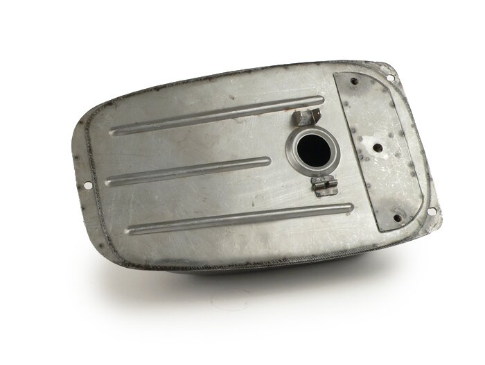 Réservoir -PREMIUM, tôle huilée- Vespa V50, V90, SS50, SS90, PV125, ET3 - avec écrou pour selle monoplace / fixation selle monoplace