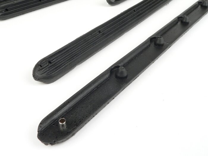 Footboard stripes set -MAURO PASCOLI, width=20mm-  Vespa V50, V50N, 1.series (-1964, V5A1T -36000) - rubber (with cast in hollow rivets)