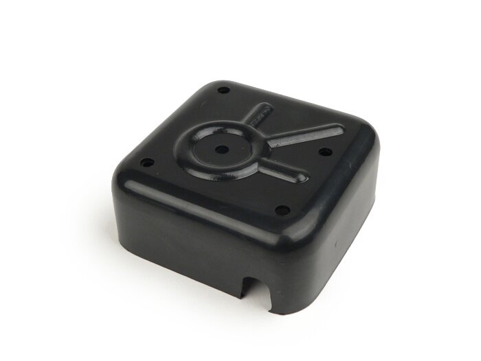 Cache redresseur -QUALITÉ OEM- Vespa tous les modèles avec batterie -VBA, VBB, GL, Sprint, Sprint Veloce, TS, SS180, Vespa Rally180, Rally200 - plastique noir