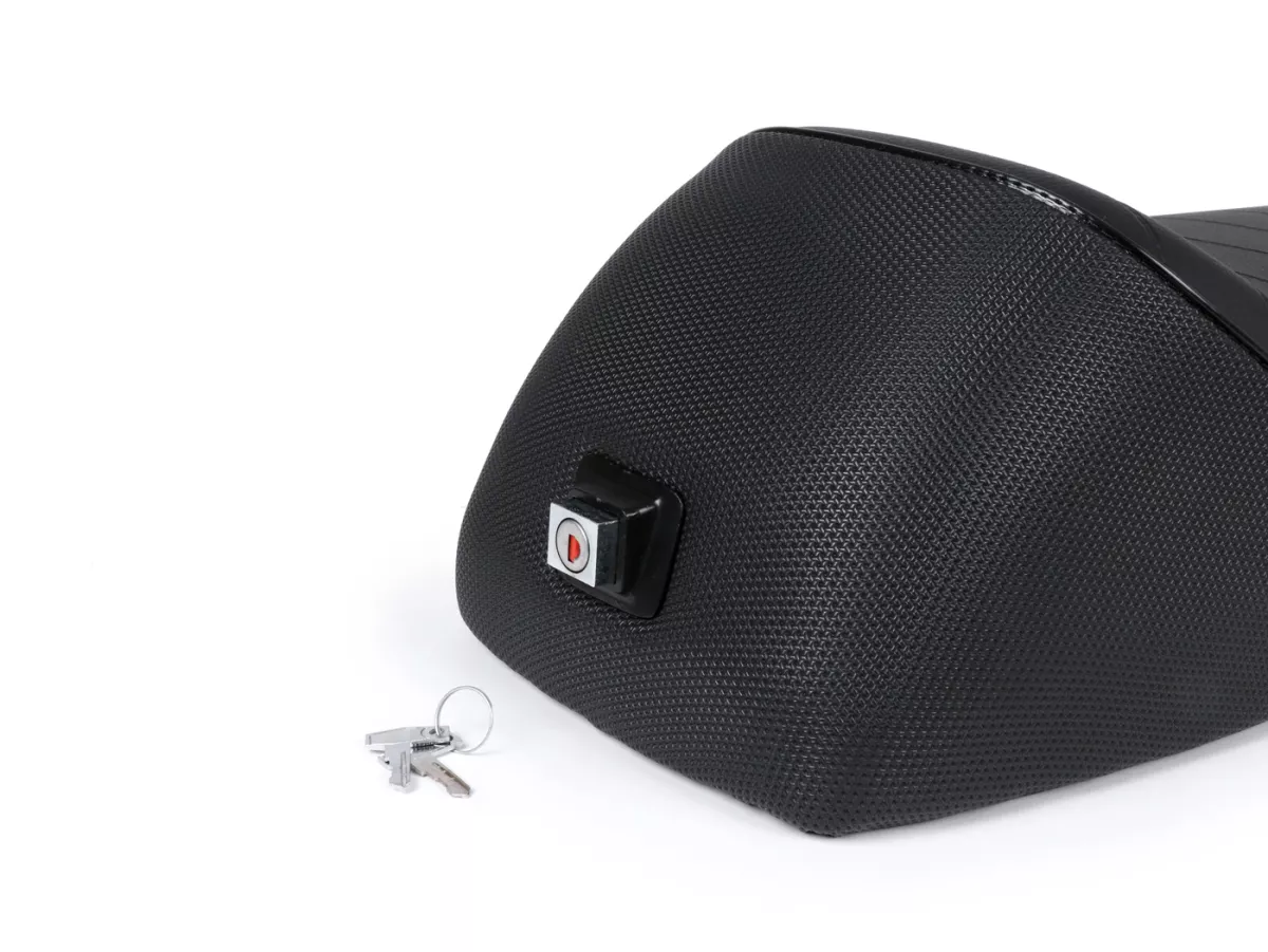 Kursi -ANCELLOTTI Classic- Vespa PX - Hitam, pipa hitam