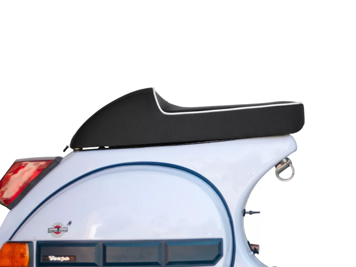 Zadel -NISA Corsa Evolution Classic- Vespa PX - Zwart, witte biezen