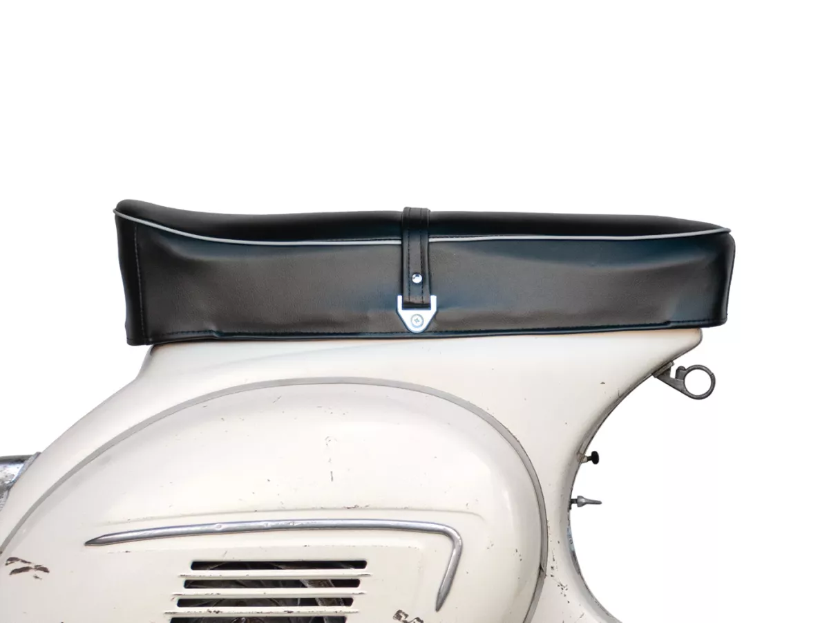 Selle -QUALITÉ OEM- Vespa Sprint150 (VLB1T), GL150 (VLA1T), GT125 (VNL2T), GTR125 (VNL2T) - avec insigne Piaggio