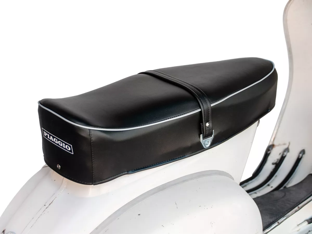 Selle -QUALITÉ OEM- Vespa Sprint150 (VLB1T), GL150 (VLA1T), GT125 (VNL2T), GTR125 (VNL2T) - avec insigne Piaggio