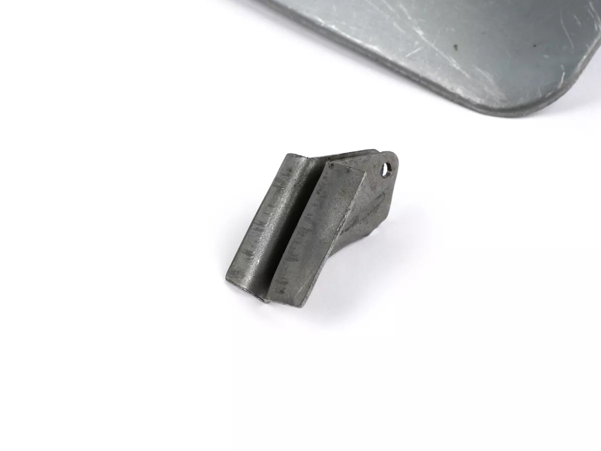 Bagageutrymmesklaff (i vänster sidokåpa) -OEM KVALITET- Vespa Wideframe V30-V33