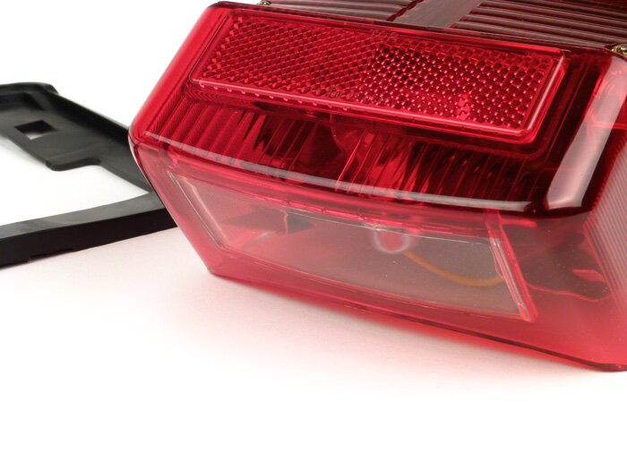 Achterlicht -BGM ORIGINEEL- Vespa Rally180 (VSD1T), Rally200 (VSE1T), GTR125 (VNL2T), TS125 (VNL3T), V50 Speciaal (Duits), 50 SR, PV125 (Duits)