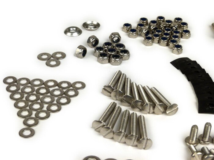Set sekrup untuk set pelat penendang -MB DEVELOPMENTS baja tahan karat- Lambretta LI (seri 1-2), TV (seri 2)