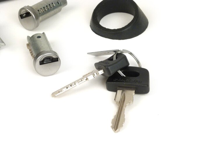 Juego de cerradura de dirección / cerradura de encendido -VESPA- Vespa PK50 (V5X1T), PK50S (V5X2T), PK50S Lusso (V5X2T), PK50XL (V5X1T, V5X3T), PK80S (V8X5T), PK80S Lusso (V8X5T), PK125S (VMX5T), PK125XL (VMX6T), PX80 Lusso (1984-) (V8X1T), PX125 Lusso (1
