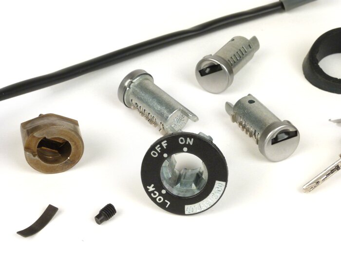 Juego de cerradura de dirección / cerradura de encendido -VESPA- Vespa PK50 (V5X1T), PK50S (V5X2T), PK50S Lusso (V5X2T), PK50XL (V5X1T, V5X3T), PK80S (V8X5T), PK80S Lusso (V8X5T), PK125S (VMX5T), PK125XL (VMX6T), PX80 Lusso (1984-) (V8X1T), PX125 Lusso (1
