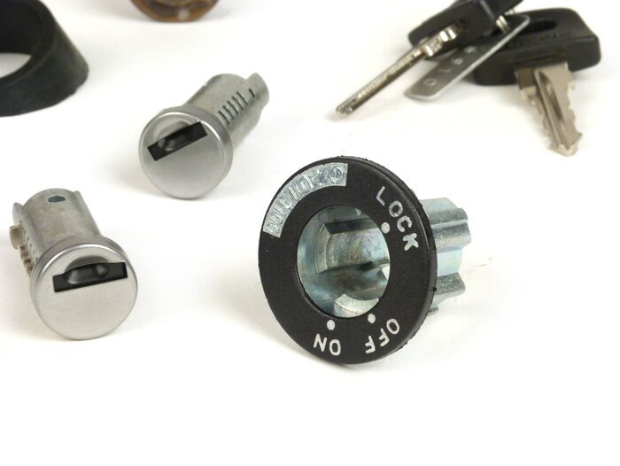 Juego de cerradura de dirección / cerradura de encendido -VESPA- Vespa PK50S Elestart (V5X2T), PK50S Lusso Elestart (V5X2T), PK50XL Elestart (V5X3T), PK80S Elestart (V8X5T), PK50S Automatic (VA51T), PK50S Automatic Elestart (VA51T), PK80S Automatic Elesta