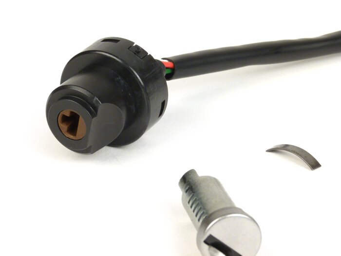 thumbnail interactive-video image 1 of Ignition Lock For Vespa PK 50 XL Rush (1988-1990) – Luggage Compartment Lock With 2 Keys, RMS, New 1 of 4
