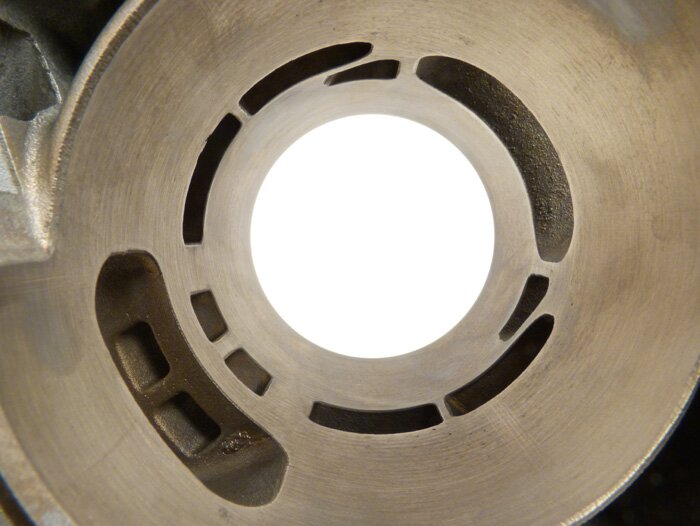 Cilindro -QUATTRINI M200 (para caja de motor Quattrini C200)- Vespa V50, PV125, ET3, PK50, PK80, PK125