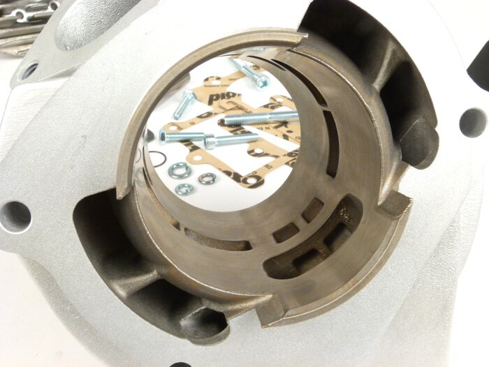 Cilindro -QUATTRINI M200 (para caja de motor Quattrini C200)- Vespa V50, PV125, ET3, PK50, PK80, PK125