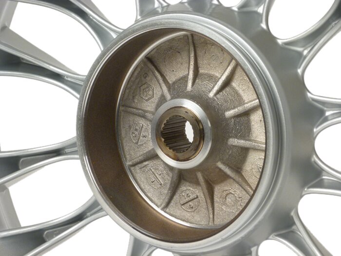 Cerchio posteriore -PIAGGIO 3.00-12 pollici, Ø tamburo freno = 110mm - 14 raggi- Vespa Sprint 50 (ZAPC53201) - Argento