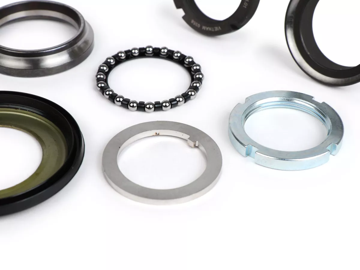 Steering set -JOCKEYS- Vespa VN, VL, VB, VNA1T till VNA2T, VNB1T till VNB3T (till No 61000), VBA1T, VBB1T (till No 82819)- 3rd oversize (44,0mm) - upper + lower