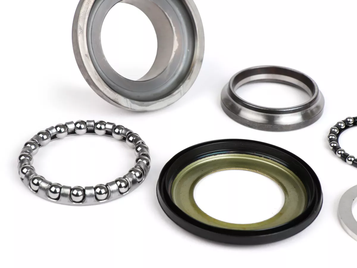 Steering set -JOCKEYS- Vespa VN, VL, VB, VNA1T till VNA2T, VNB1T till VNB3T (till No 61000), VBA1T, VBB1T (till No 82819)- 3rd oversize (44,0mm) - upper + lower